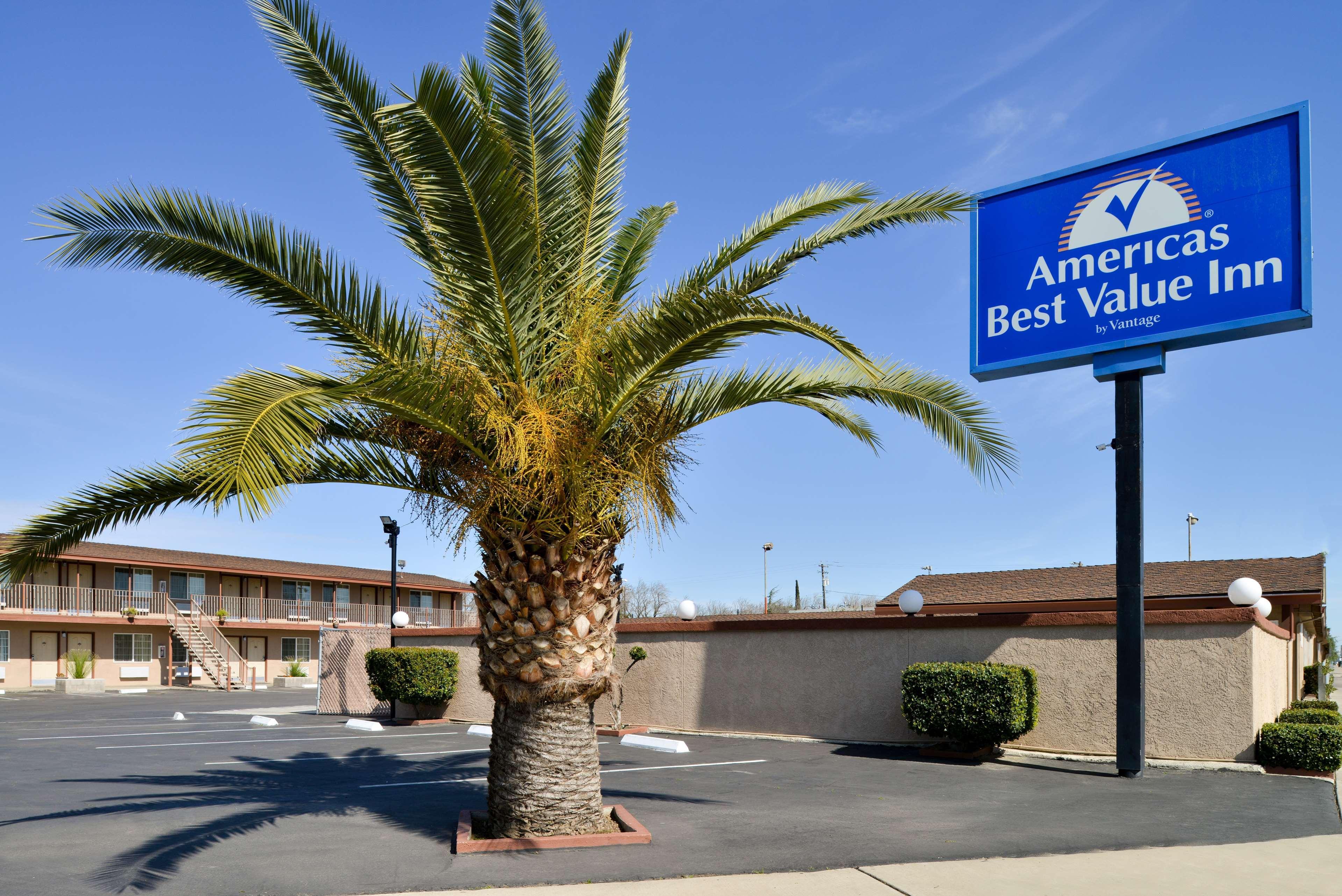 Americas Best Value Inn Los Banos Exterior foto