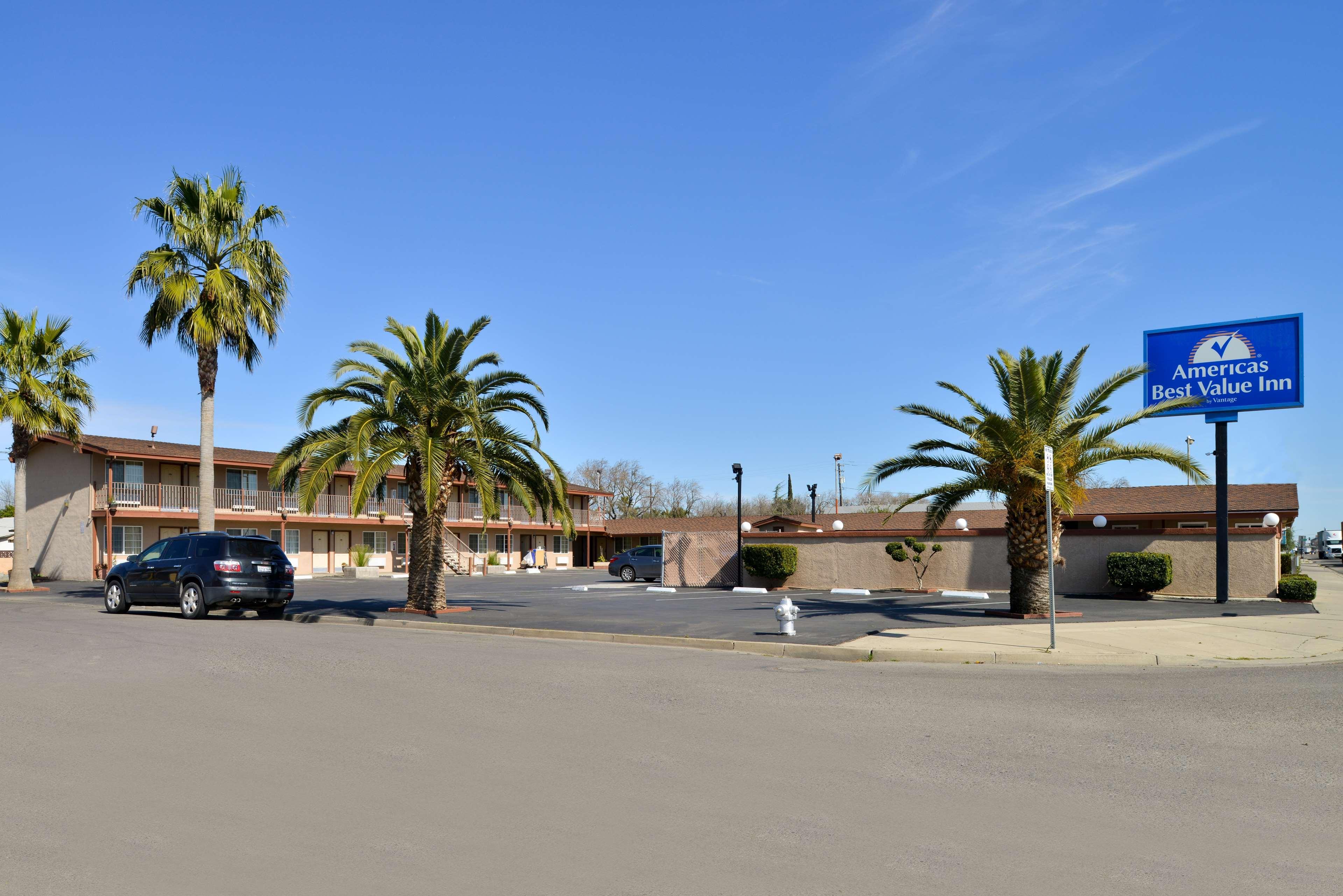 Americas Best Value Inn Los Banos Exterior foto