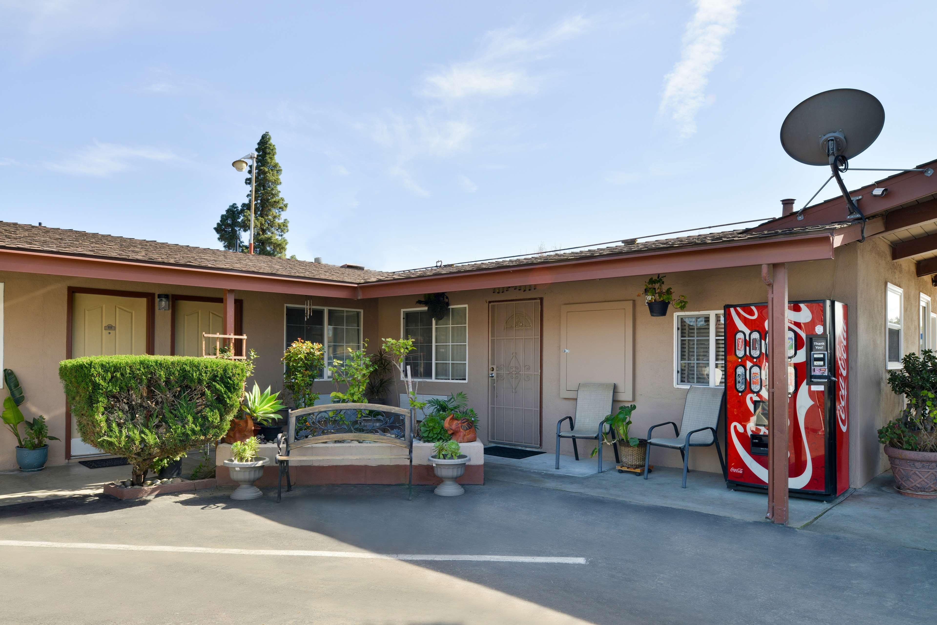 Americas Best Value Inn Los Banos Exterior foto