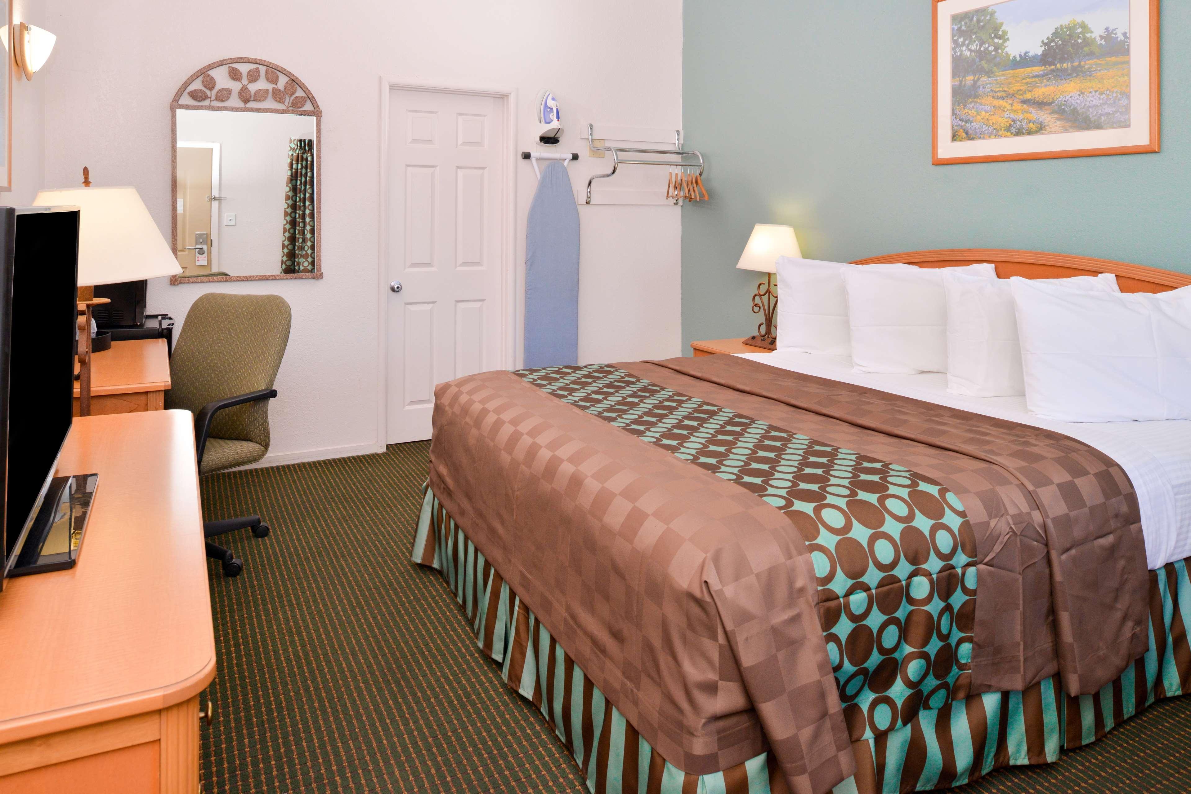 Americas Best Value Inn Los Banos Exterior foto