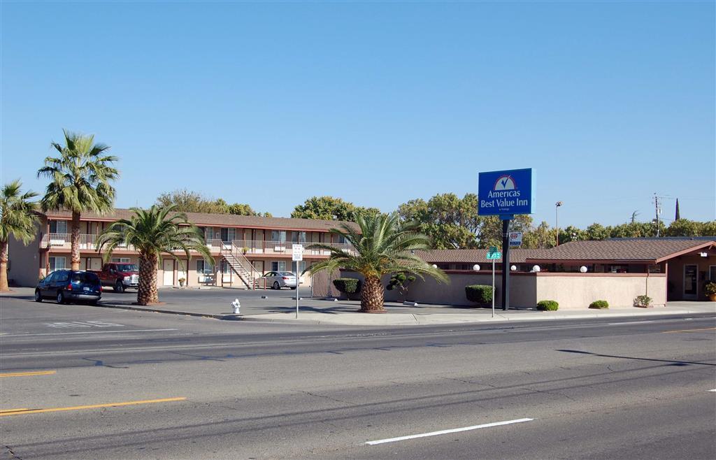 Americas Best Value Inn Los Banos Exterior foto